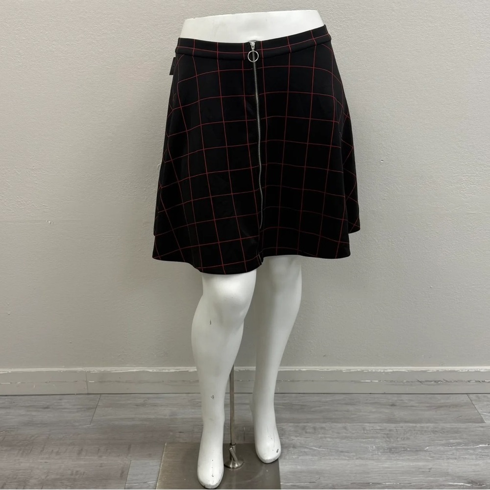 Hot Topic Black & Red Grid O-Ring Skater Skirt - Size 26 (4)